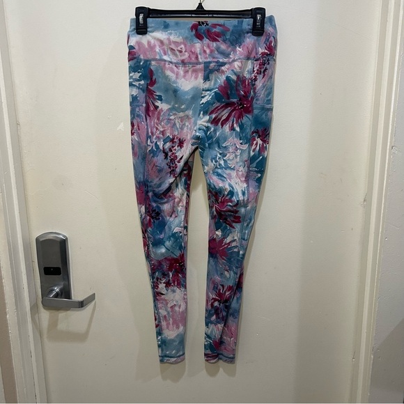 Weekends by Chico’s Fabulously Slimming Artistic Floral Pocket Leggings Size S - Picture 5 of 10